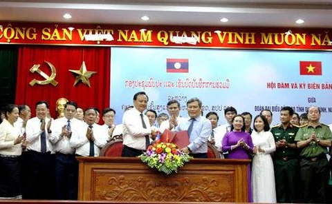 Quang Binh, Lao province foster partnership