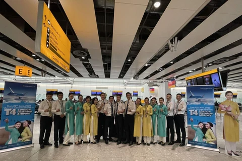 Vietnam Airlines returns to Terminal T4 at London Heathrow Airport