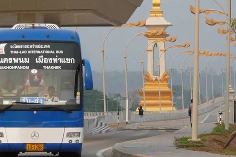 Bus route connecting Thailand-Laos-Vietnam in discussion