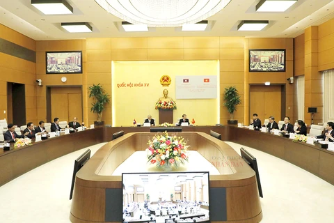 Parliaments of Vietnam, Laos exchange professional experience