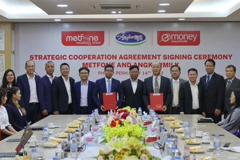 Vietnamese firms partner to develop telecom services, e-payment in Cambodia