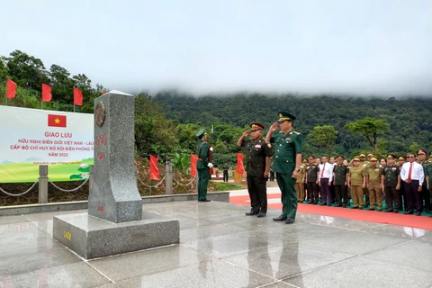 Vietnamese, Lao border guards engage in friendship exchange
