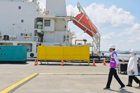 Indonesia puts largest terminal on Kalimantan island into operation