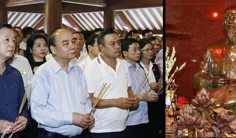 President Nguyen Xuan Phuc pays tributes to President Ho Chi Minh 