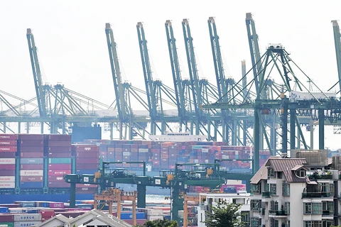  Singapore's non-oil domestic exports expand by 7% in July