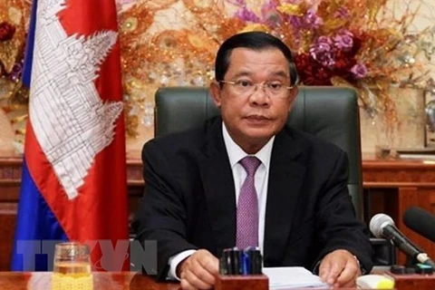 Cambodian PM highly values new university faculty on Vietnamese language