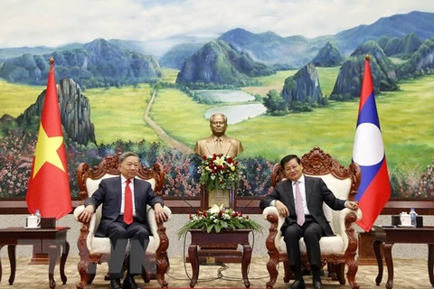 Minister of Public Security pays courtesy calls on Lao leaders