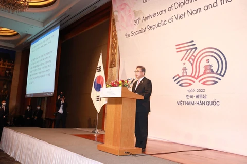 Vietnam plays important role in ASEAN-RoK relations: FM Park Jin