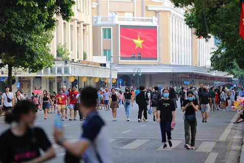 Hanoi welcomes over 422,000 tourists on National Day holidays