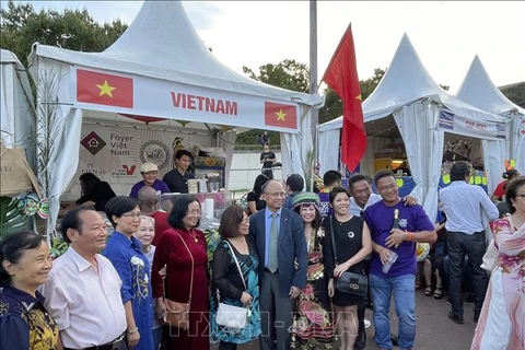 Vietnamese dishes showcased at int’l gastronomy village in Paris