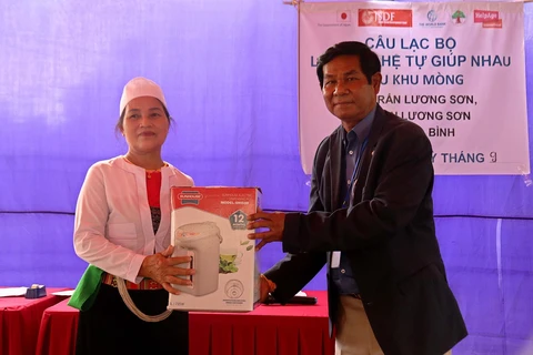 Cambodian delegation, Vietnamese province share experience in supporting elderly residents