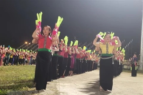 Free tickets to UNESCO ceremony honouring art of Xoe Thai