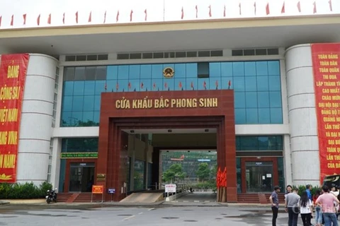 Customs clearance at Quang Ninh border gate again suspended 