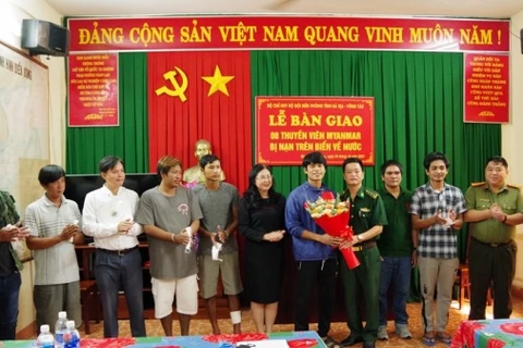 Ba Ria-Vung Tau hands over rescued sailors to Myanmar