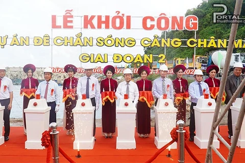 Thua Thien - Hue begins Chan May port’s breakwater