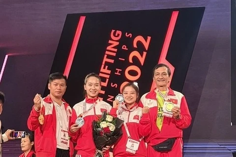 Vietnam win two gold medals at 2022 Asian Weightlifting Championships