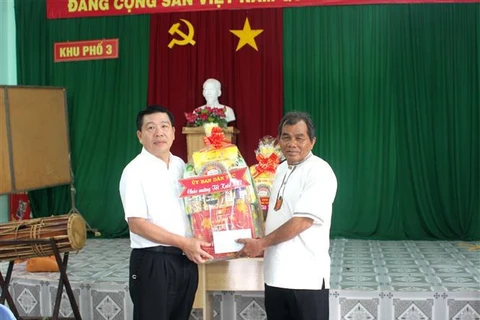 Greetings to Cham Brahman community in Binh Thuan on Kate Festival