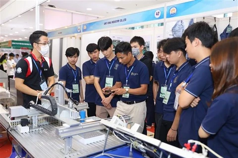 Exhibition displays Hanoi's key industrial products 