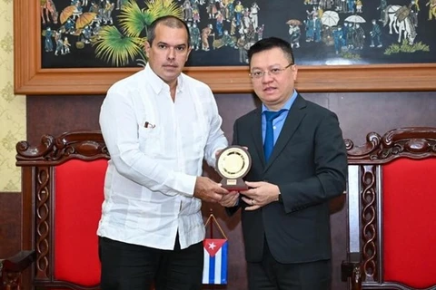 Vietnam enhances press cooperation with Cuba, RoK