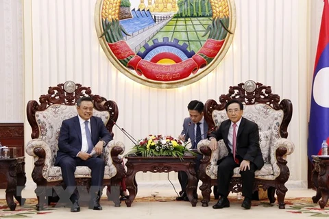 Lao PM pledges support for Hanoi-Vientiane cooperation