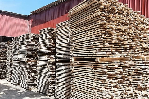 Laminated wood producers on the line amid falling new orders