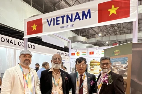 Vietnamese wood, furniture products introduced in Indian expo 