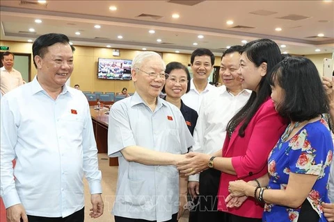 Party General Secretary meets Hanoi voters 