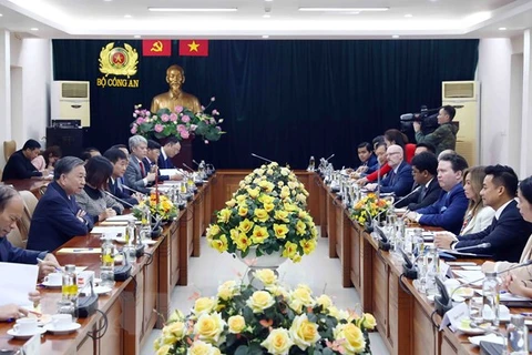 US businesses urged to boost Vietnam-US ties in trade, defence, security