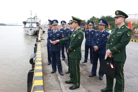 China coast guard delegation visits High Command of VCG Region 1