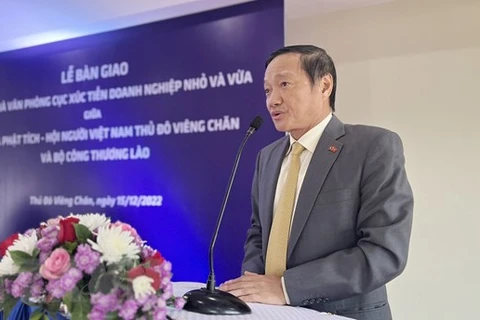 Vietnamese Association in Vientiane funds new building of Lao Department of SME Promotion 