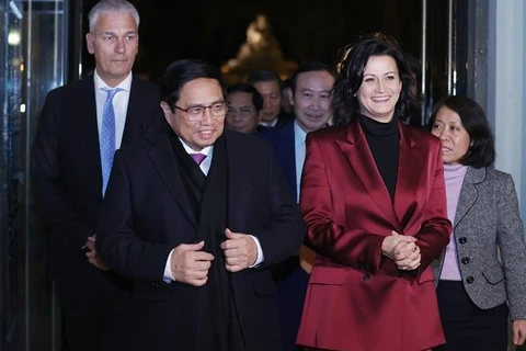 PM Pham Minh Chinh meets Senate President, Princess of Belgium