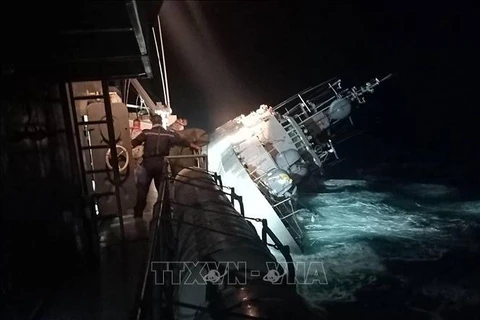 Thailand: Rescue mission underway for sunken naval ship
