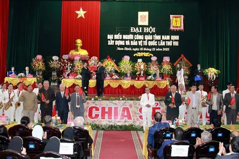 Nam Dinh: Catholic followers stay united, contribute to common development