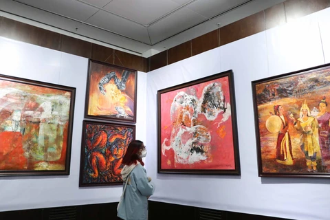  Paintings of Vietnamese, RoK artists on display