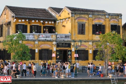 Tourists flock to Hoi An during New Year holiday 