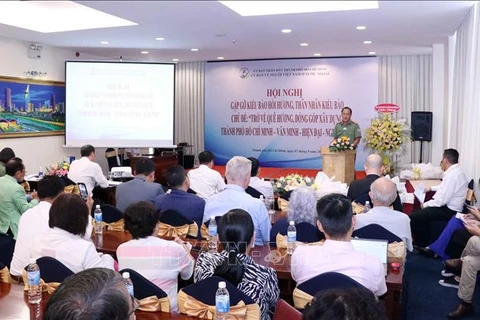 HCM City leaders meet outstanding overseas Vietnamese ahead of Tet