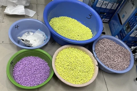 Hanoi police seize 98kg of synthetic drugs sent from Germany