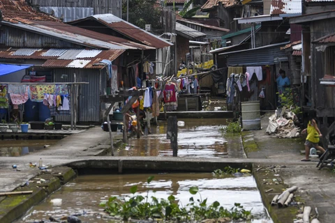 Over 26 million Indonesian people live in poverty 