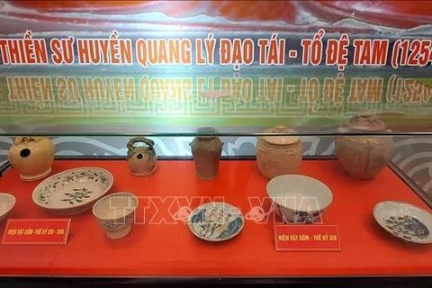 Exhibition displays 500 Buddhist artifacts, images in Bac Giang