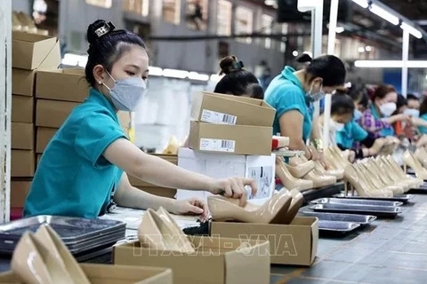 HCM City attracts workers in service, industrial sectors