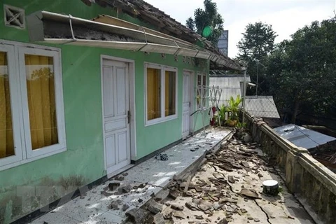 Indonesia: Quake kills four, damages buildings 