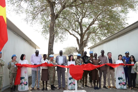 Vietnam’s Military Engineering Unit Rotation 1 grants humanitarian works to Abyei school