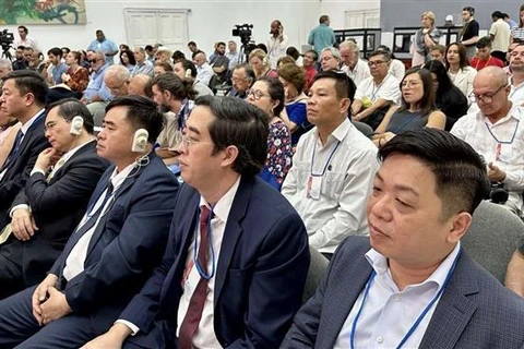 Vietnam attends first int’l meeting of political parties' newspapers in Cuba