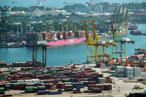 Singapore posts worst export drop in a decade