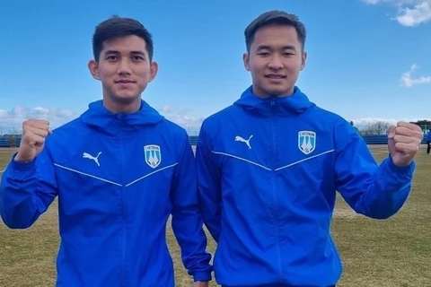 Two Vietnamese young footballers to debut in RoK next month