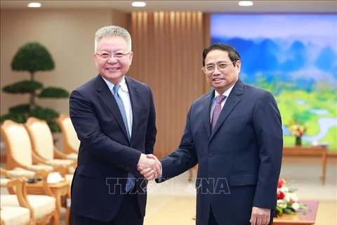 PM suggests stronger cooperation between Vietnamese, Chinese localities