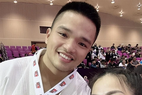 Jujitsu team arrives home with five golds from Asian championship