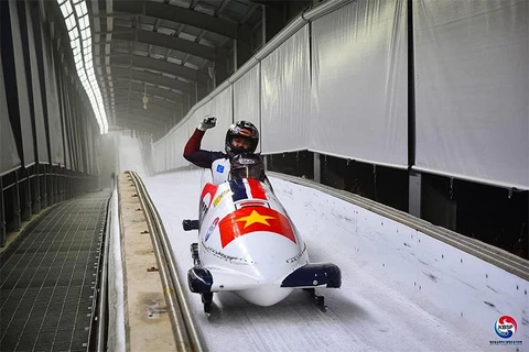 Vietnam’s bobsled team wins medal at Asian Championships 