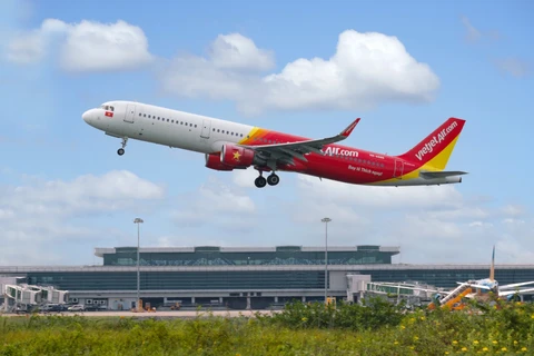Vietjet opens route connecting Can Tho and Quang Ninh