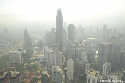ASEAN leader vows to support efforts against regional haze pollution